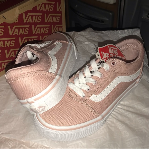 vans clearance outlet